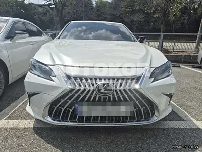 2025, Lexus / es300h, 9736 км., hybrid