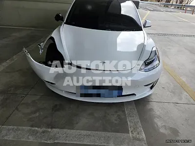 2021, Tesla / Model 3, 44215 км., electric