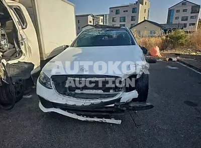 2019, Mercedes-Benz / e300, 126077 км., gas