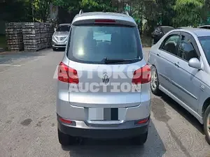 2015, Volkswagen / Tiguan, VIN: WVGZZZ5NZFW581334, 130672 км., diesel
