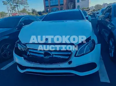 2019, Mercedes-Benz / E 300, VIN: WDDZF4JB6KA678929, 44883 км., gas