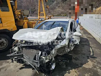 2017, BMW / Z1, gas