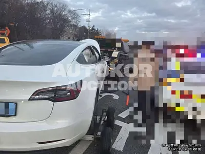 2020, Tesla / Model 3, 43000 км., electric