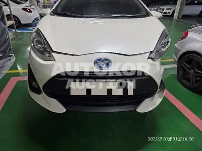 2018, Toyota / Prius C, 138100 км., hybrid