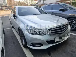 2015, Mercedes-Benz / E 300, VIN: WDDHF5FB4GB235528, 97716 км., gas
