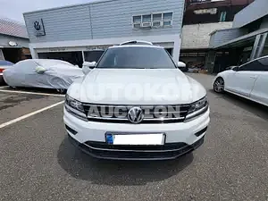 2018, Volkswagen / Tiguan, VIN: WVGZZZ5NZJW917262, diesel