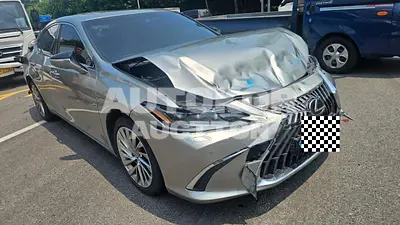 2023, Lexus / ES 300, VIN: JTHBA1C17P2019030, 15570 км., hybrid