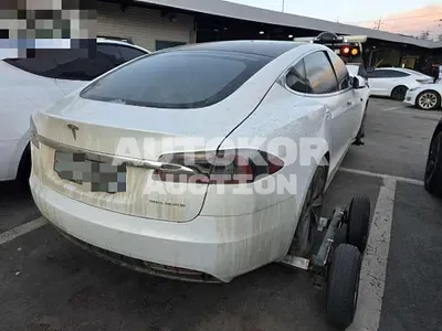 2020, Tesla / Model S, 100000 км., electric