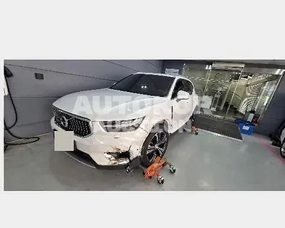 2021, Volvo / XC40, 45263 км., hybrid, 1969 куб.см.