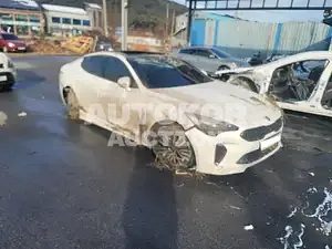 2018, Kia / Stinger, VIN: KNAE351BDJS032549, diesel