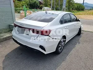 2021, BMW / Z1, VIN: KNAF141BENA922087, 31936 км., gas, 1599 куб.см.