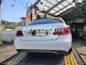 2015, Mercedes-Benz / E 300, 161300 км., gas