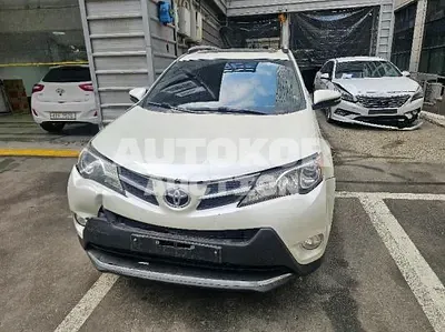 2015, Toyota / RAV4, VIN: JTMYFREV6FD060246, 94284 км., gas