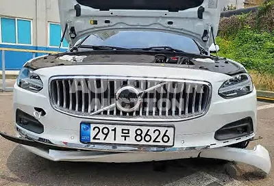 2022, Volvo / S90, VIN: LVYPT062CNP266406, 3844 км., gas