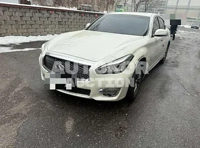 2016, Infiniti / Q70, 131154 км., gas