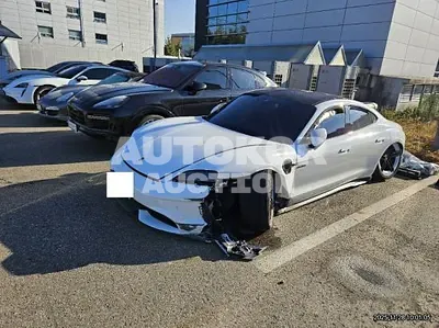 2025, Porsche / Taycan, 18023 км., electric