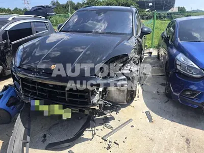 2024, Porsche / Cayenne, 41876 км., gas