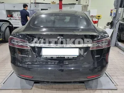 2017, Tesla / Model S, VIN: 5YJSA1E29HF221969, 209827 км., electric