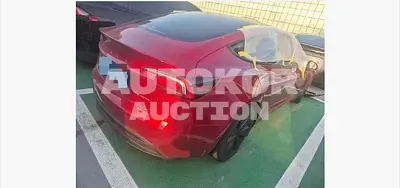 2024, Tesla / Model 3, 40000 км., electric, 230 куб.см.