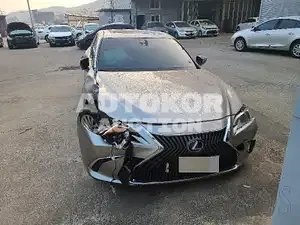 2021, Lexus / ES 300, VIN: JTHBA1C19M2004041, 9512 км., hybrid