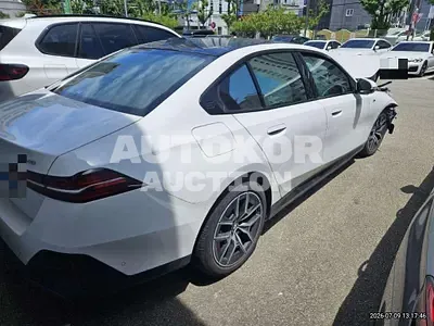2025, BMW / i5, 16615 км., electric