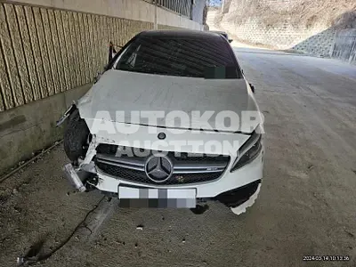 2016, Mercedes-Benz / A 45 AMG, VIN: WDDBF5CB4GJ465134, 114000 км., gas