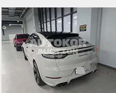 2020, Porsche / Cayenne, 37682 км., gas, 3996 куб.см.