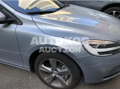 2017, Volvo / V40, VIN: YV1MV79K0H2422437, 68957 км., diesel