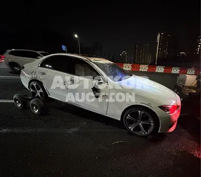 2023, Mercedes-Benz / C 300, gas