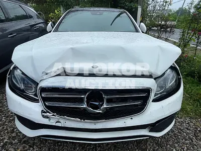 2016, Mercedes-Benz / E 300, 148128 км., gas, 1991 куб.см.