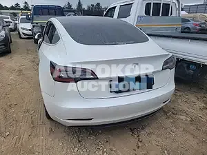 2020, Tesla / Model 3, 40000 км., electric, 150 куб.см.