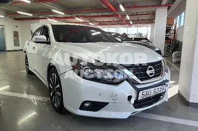 2017, Nissan / Altima, VIN: 1N4BL3APXHC100605, 92226 км., gas