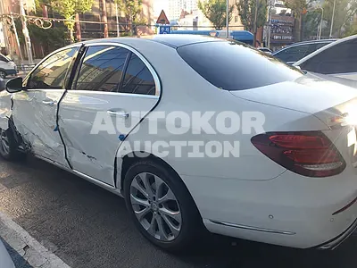 2016, Mercedes-Benz / E 300, 48744 км., gas
