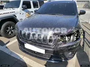 2019, Jeep / Cherokee, VIN: 1C4PJMCB0KD443051, 39793 км., gas