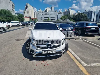 2019, Mercedes-Benz / GLC 300, VIN: WDC0J4KB2KF528068, 55000 км., gas