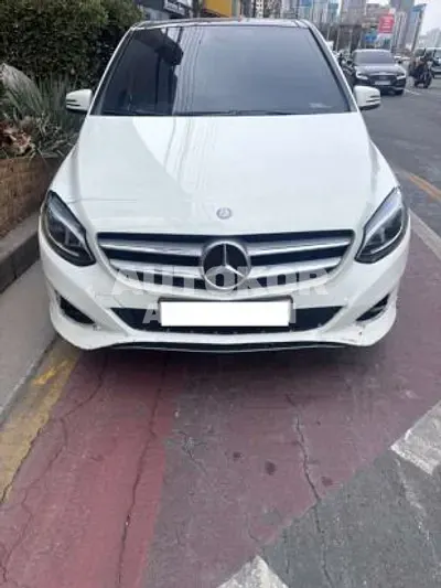 2016, Mercedes-Benz / b200, 90113 км., diesel