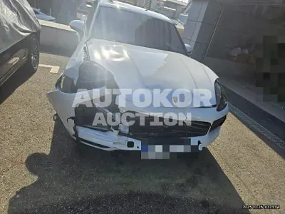2022, Porsche / Cayenne, 13303 км., gas