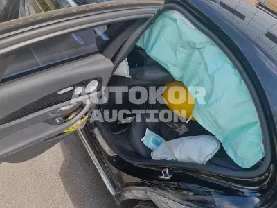 2019, Mercedes-Benz / E 300, VIN: WDDZF4KB1KA670090, 27527 км., gas