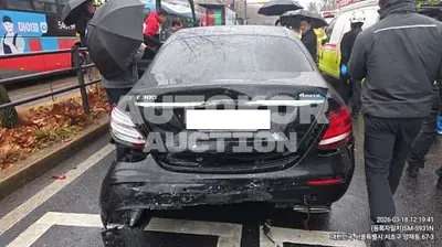 2018, Mercedes-Benz / e300, 83673 км., gas