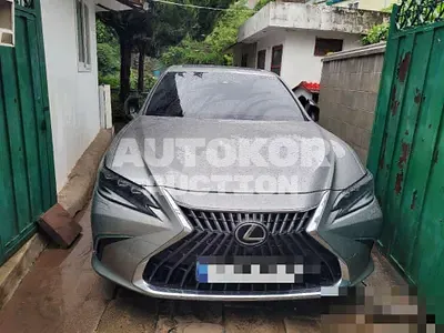 2024, Lexus / ES 300, hybrid