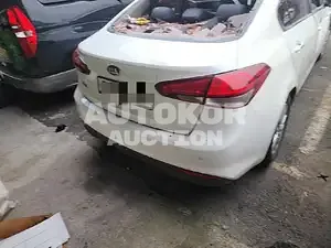 2016, BMW / Z1, 106849 км., gas, 1591 куб.см.