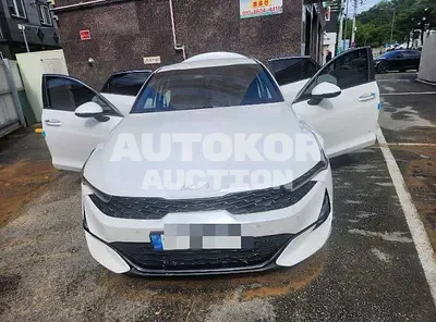 2021, BMW / B5, VIN: KNAG241ABNA151162, 21006 км., gas, 1999 куб.см.