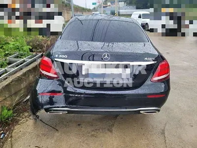 2017, Mercedes-Benz / E 300, 111469 км., gas