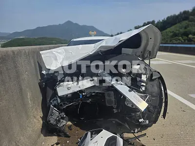 2024, Kia / ev6, VIN: KNAC281AFSA226824, 9303 км., electric