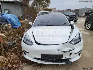 2022, Tesla / Model 3, VIN: 5YJ3E1EB1NF236390, electric