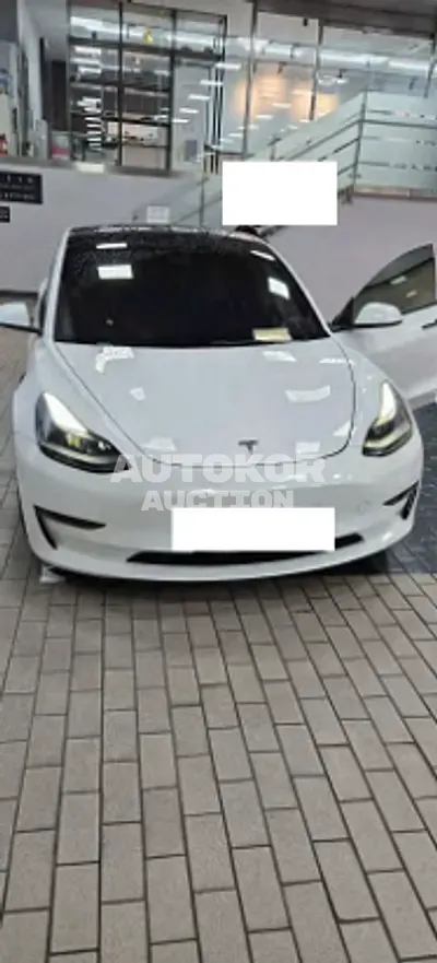 2022, Tesla / Model 3, VIN: 5YJ3E1EB2NF311260, 82237 км., electric