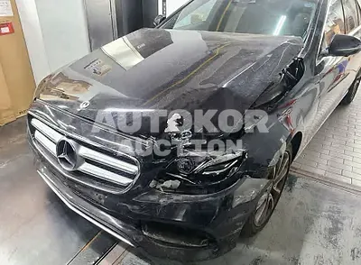 2019, Mercedes-Benz / E 300, VIN: WDDZF4KB0KA604226, 54939 км., gas