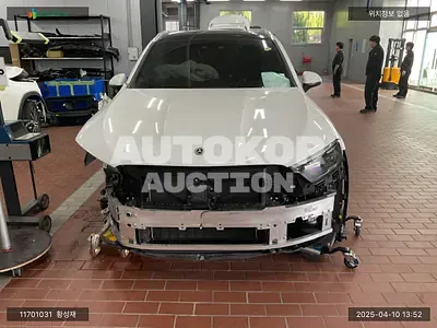 2024, Mercedes-Benz / GLC 300, VIN: W1NKM4HB2RF232516, hybrid
