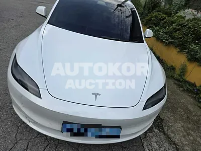 2024, Tesla / Model 3, 20000 км., electric