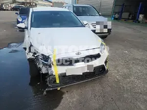 2018, BMW / Z1, VIN: KNAF241BEKA839725, 39721 км., gas